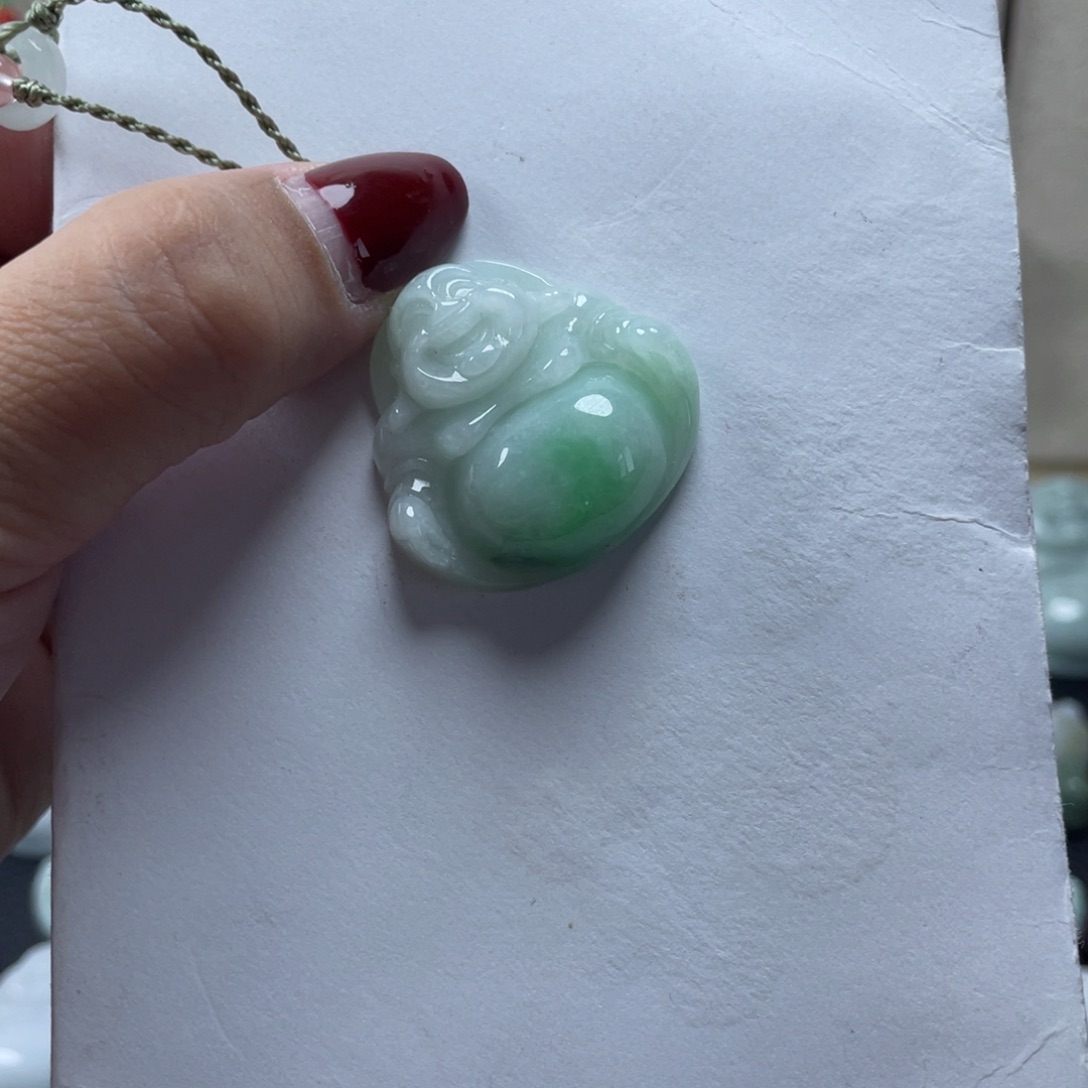 翡翠颈饰未镶嵌咩*?