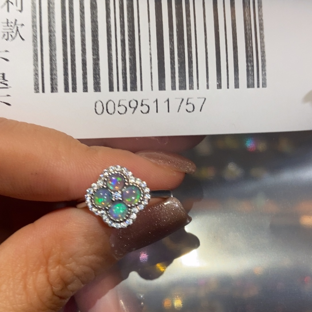 欧泊欧泊戒指银S925镶嵌丽****）