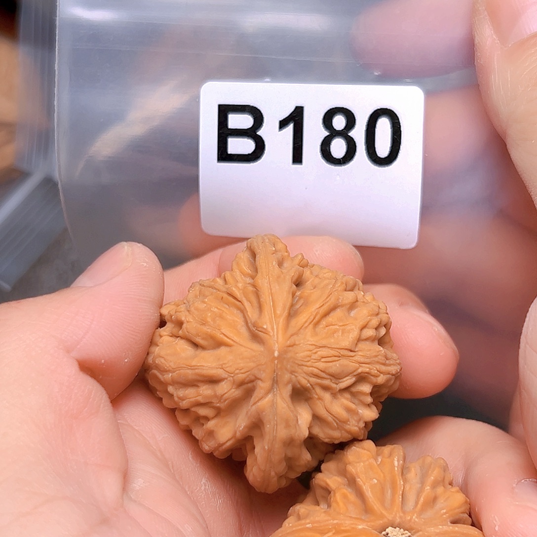 文玩核桃吊坠41➕鸡心