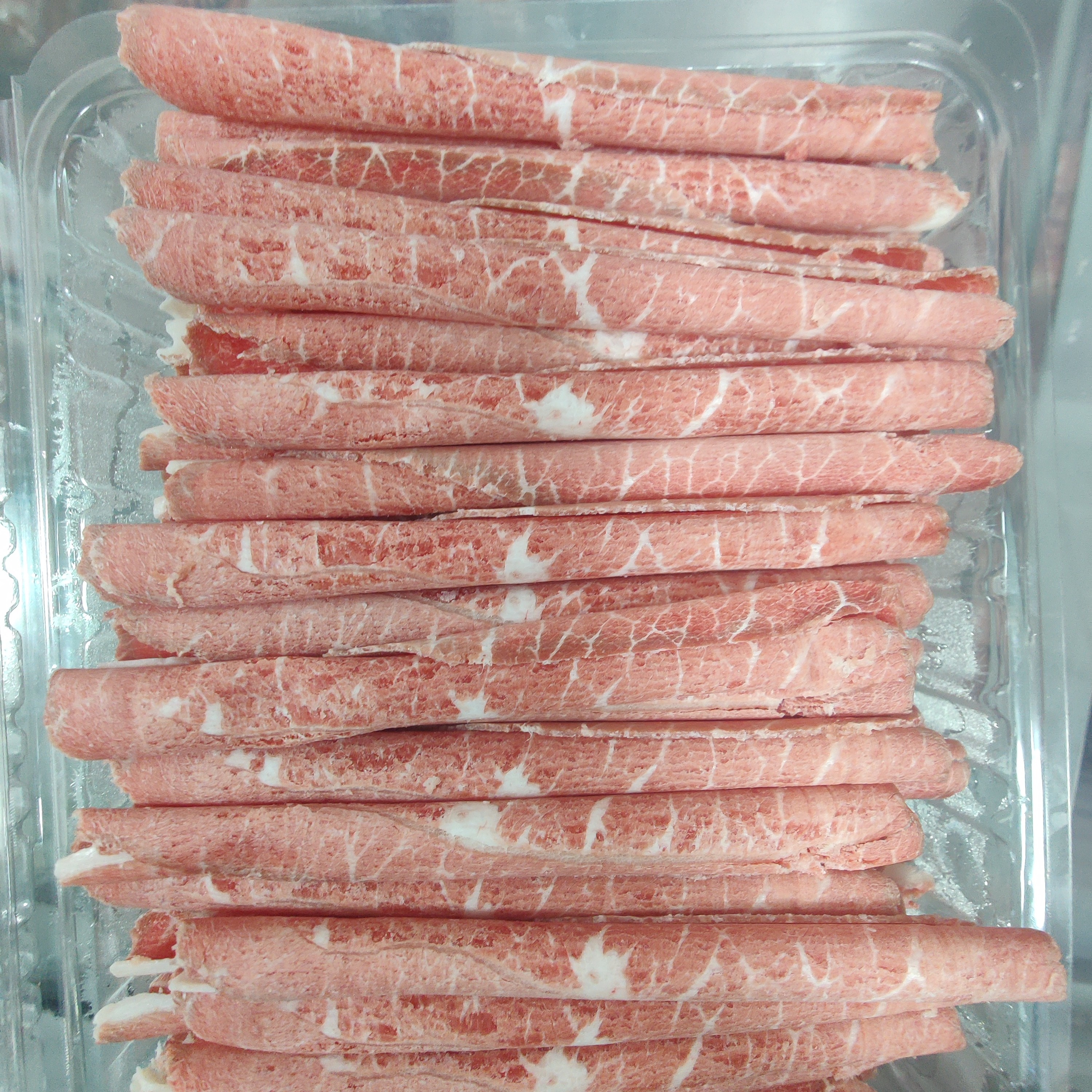 原切牛排（牛匙柄）又称牛板腱切片（冻切）涮着吃500克，筋肉相连，鲜嫩多汁，