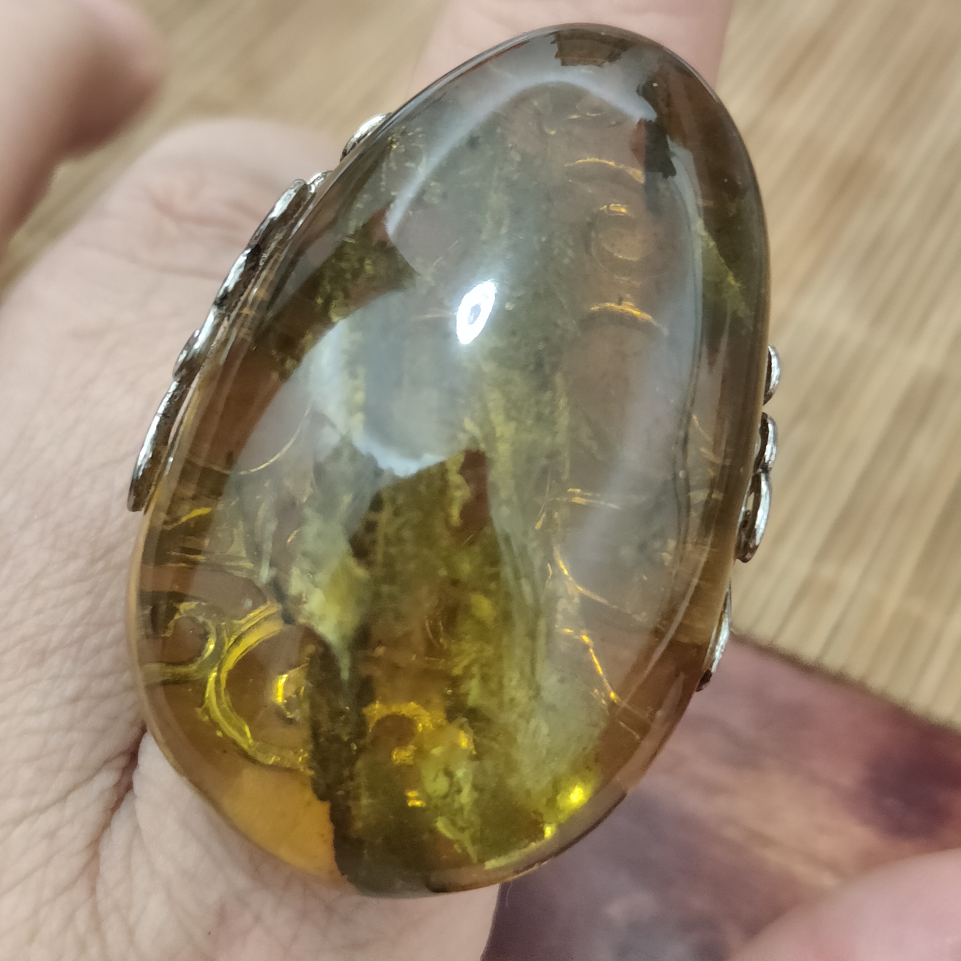 通体S925银镶嵌天然植物珀大戒指