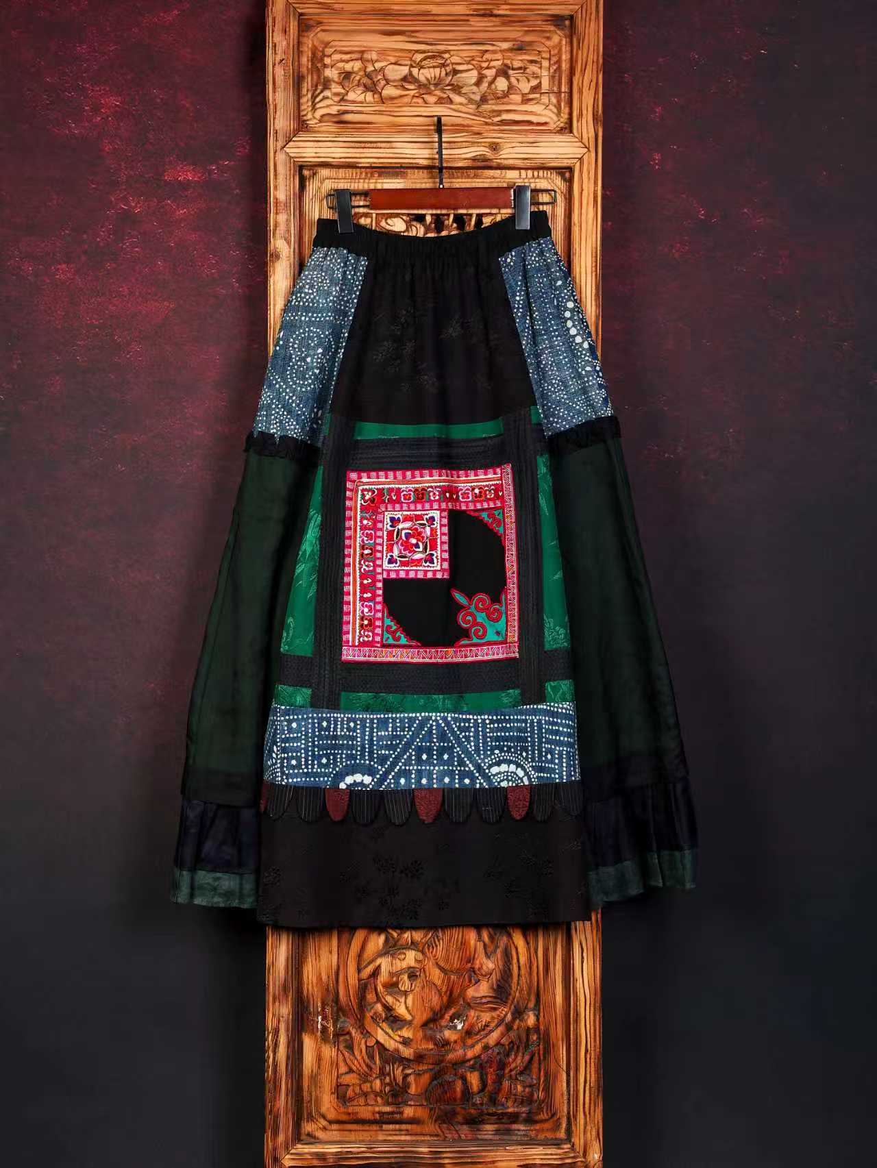 四两老绣精美半身裙