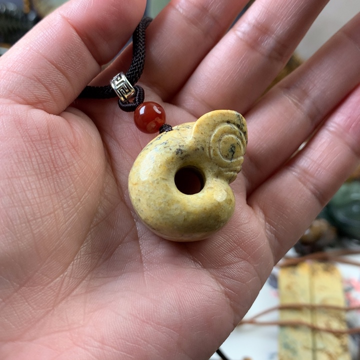 岫岩河磨玉（透闪石质玉）挂件未镶嵌