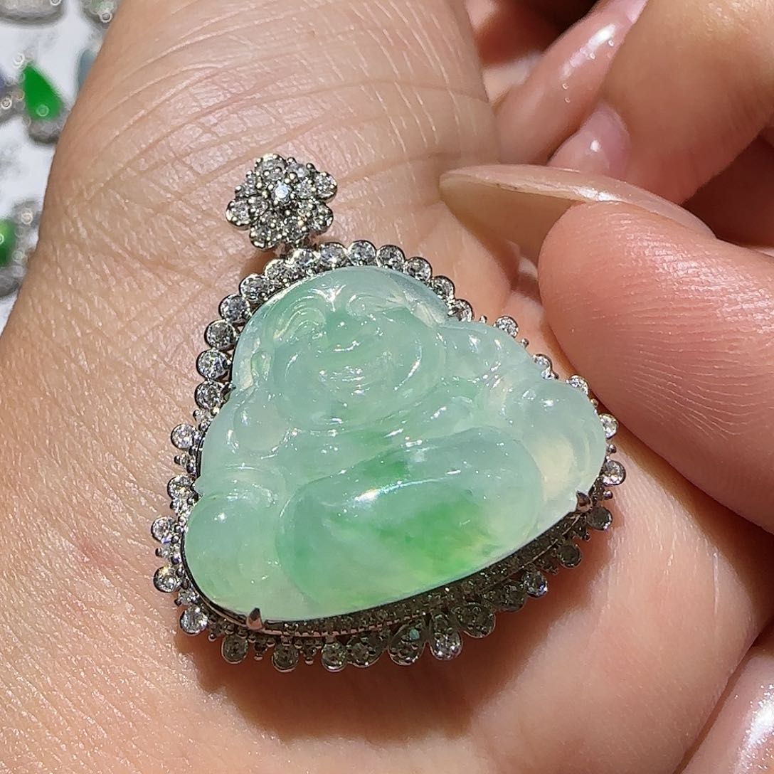 【闪购商品】颈饰18K金镶嵌翡翠天然