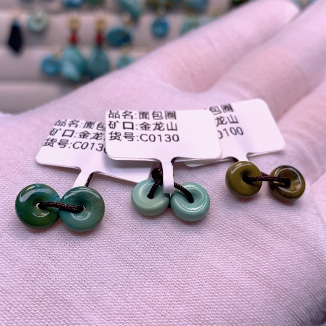 许***利未镶嵌绿松石原矿
