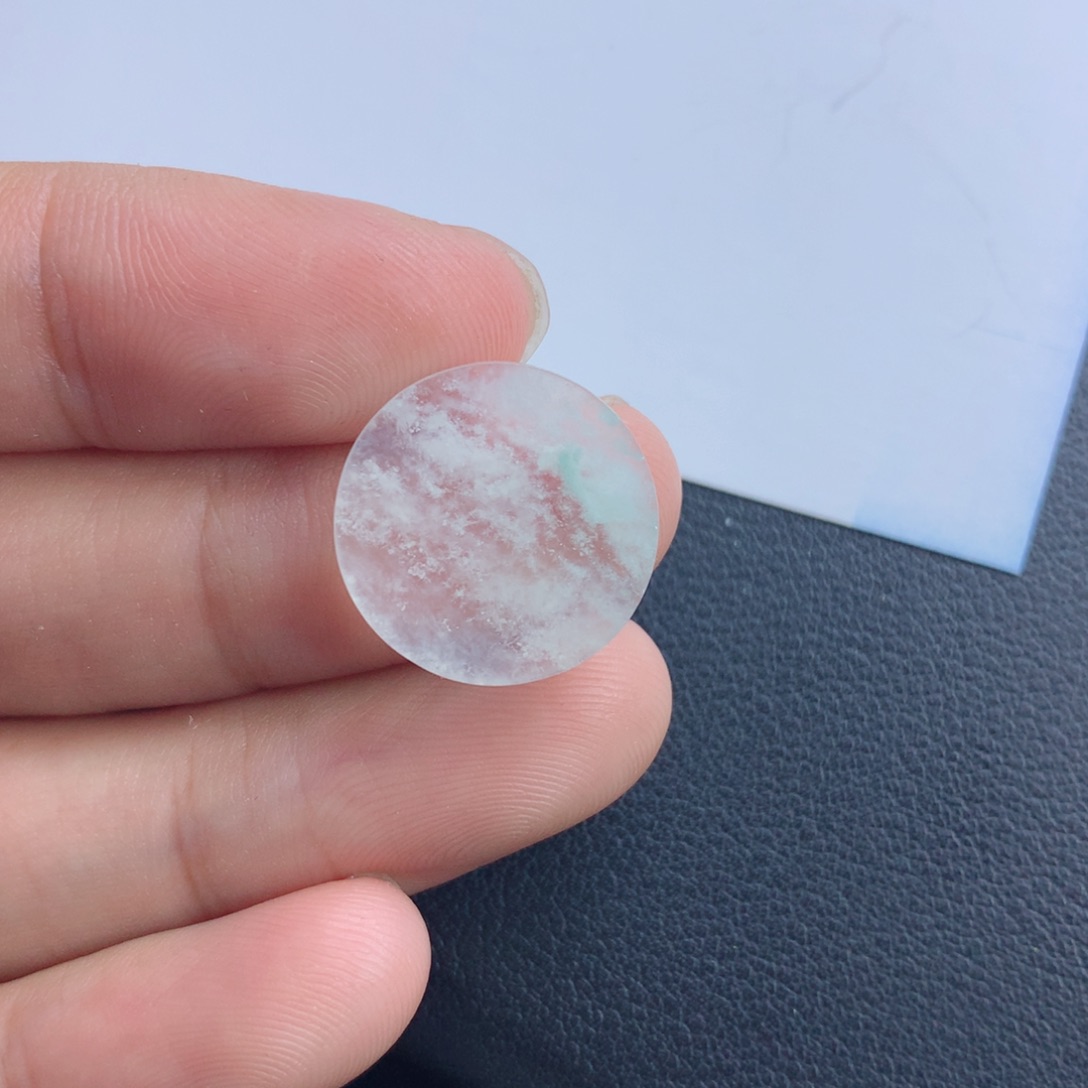 翡翠颈饰未镶嵌无事牌