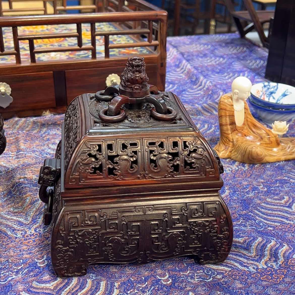 【闪购商品】红酸枝木类成套家具香炉