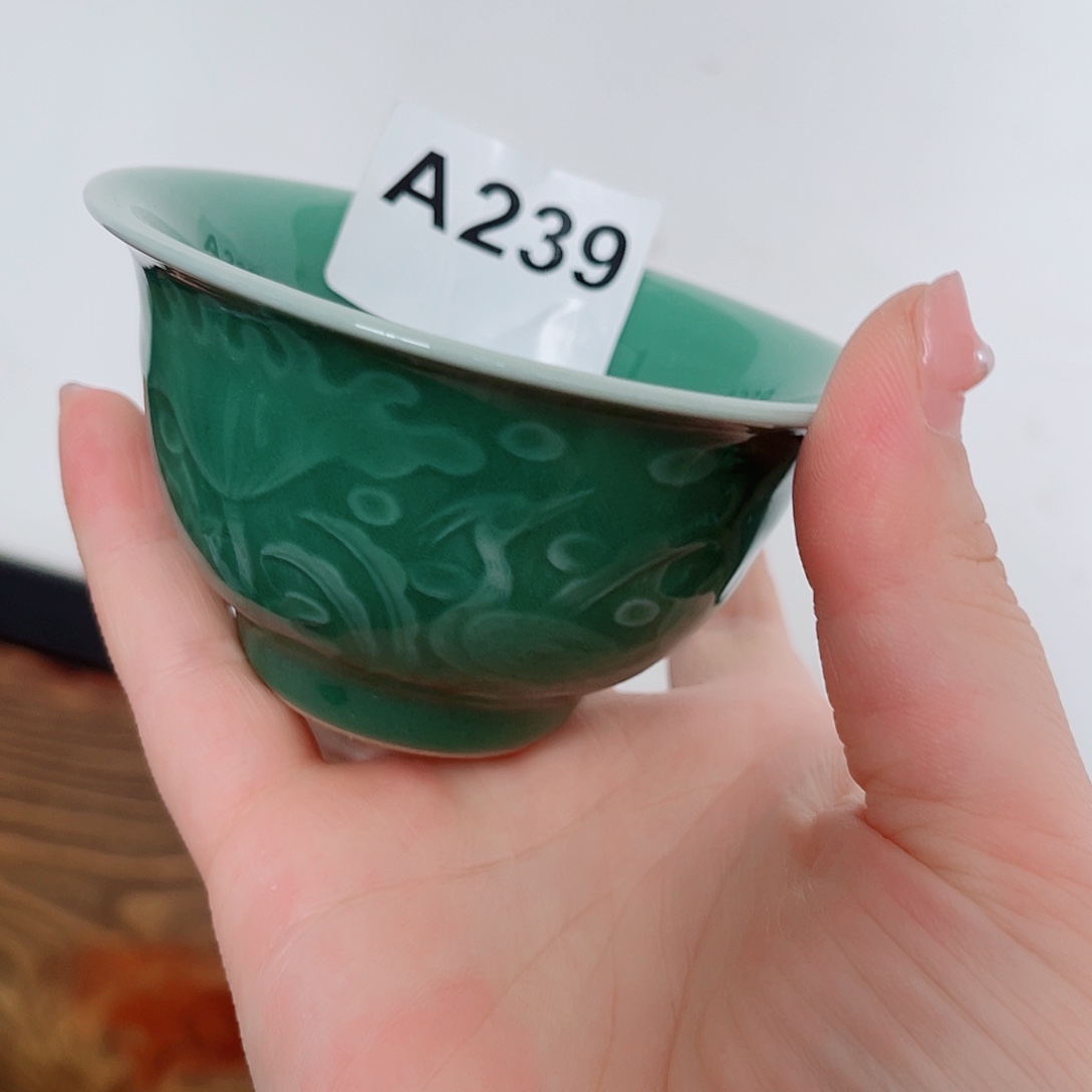 青瓷哈哈哈哈哈哈哈哈哈哈过