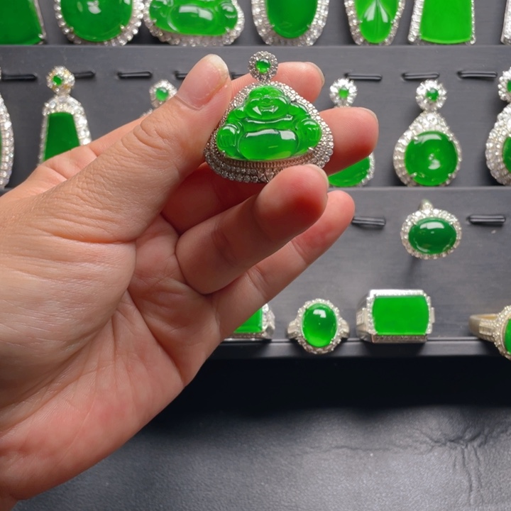 翡翠颈饰银S925镶嵌翡翠吊坠