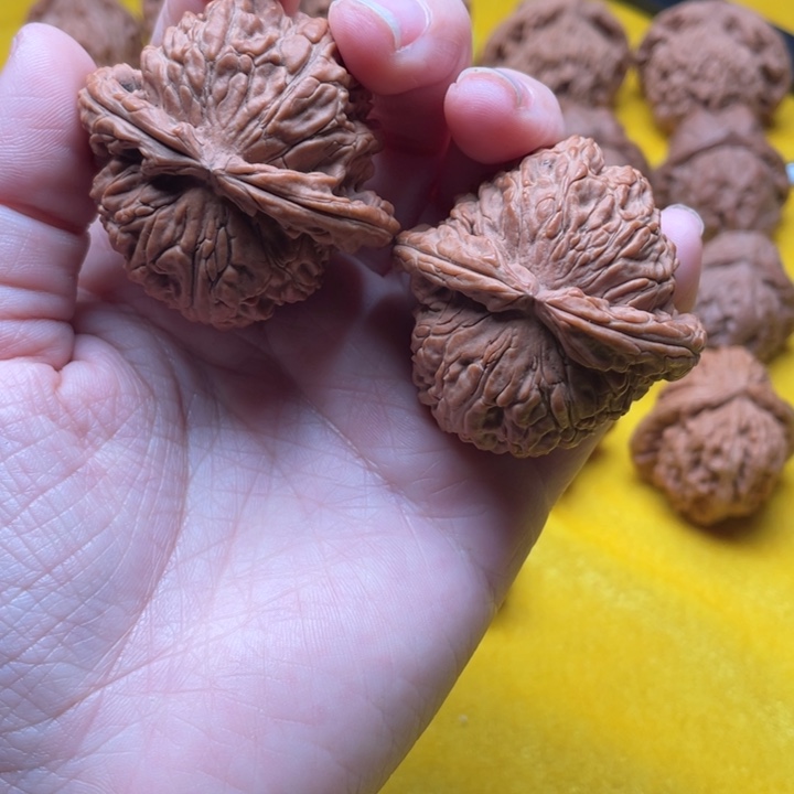 核桃46闷白一点小瑕疵