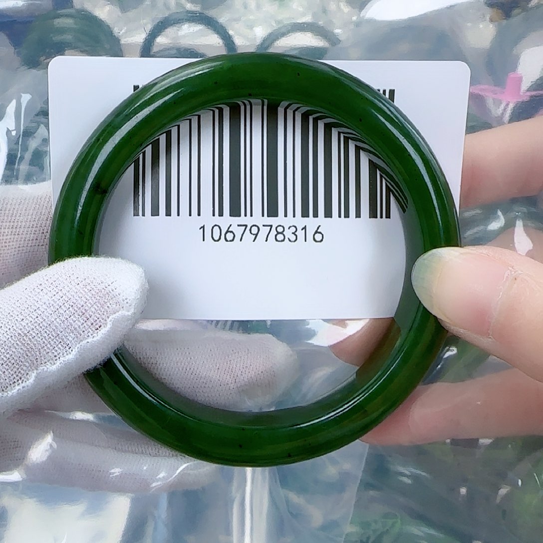 和田玉（碧玉）手镯未镶嵌5859包容