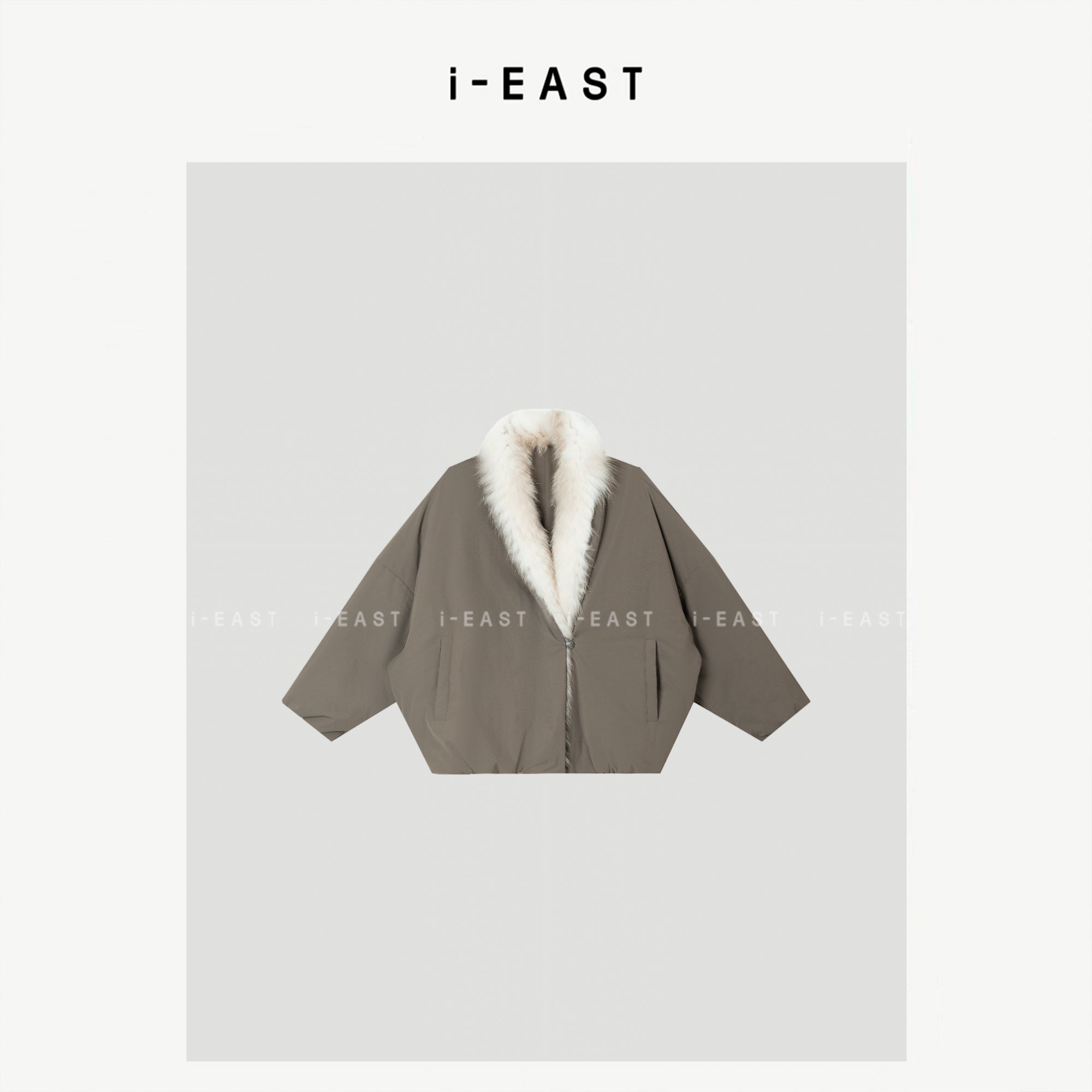 i-EAST 半糖摩卡~秋冬高级感毛茸茸宽松羽绒服外套-5D  YR5453