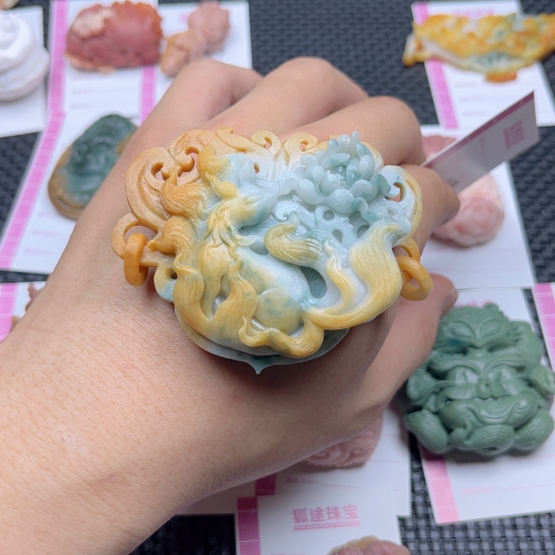 石英质玉吊坠(不含链)未镶嵌好***?