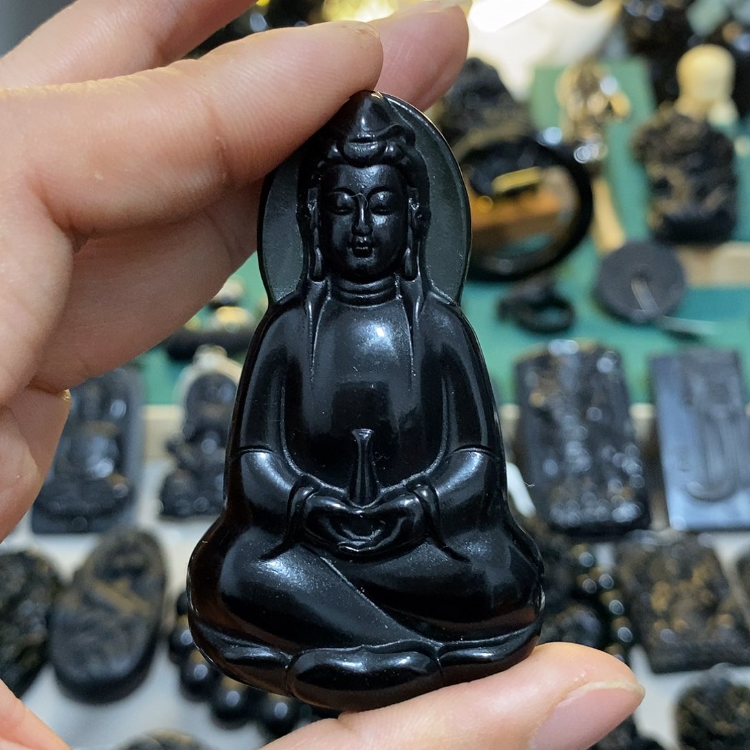 蛇纹石玉颈饰未镶嵌?**]