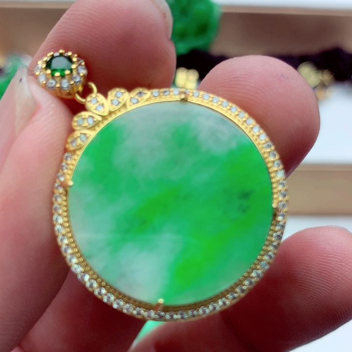 翡翠未镶嵌吊坠(不含链)