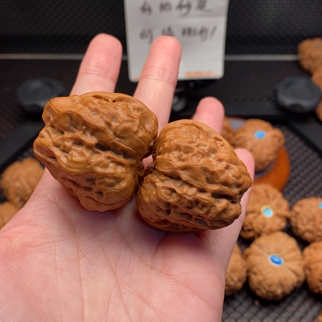 文玩核桃把件黎****）蛤蟆