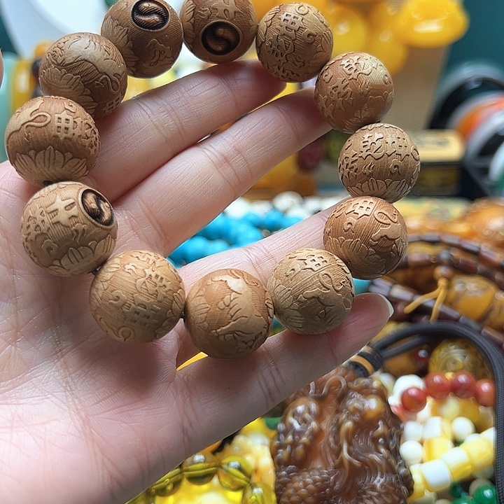 琥珀未镶嵌颈饰手串