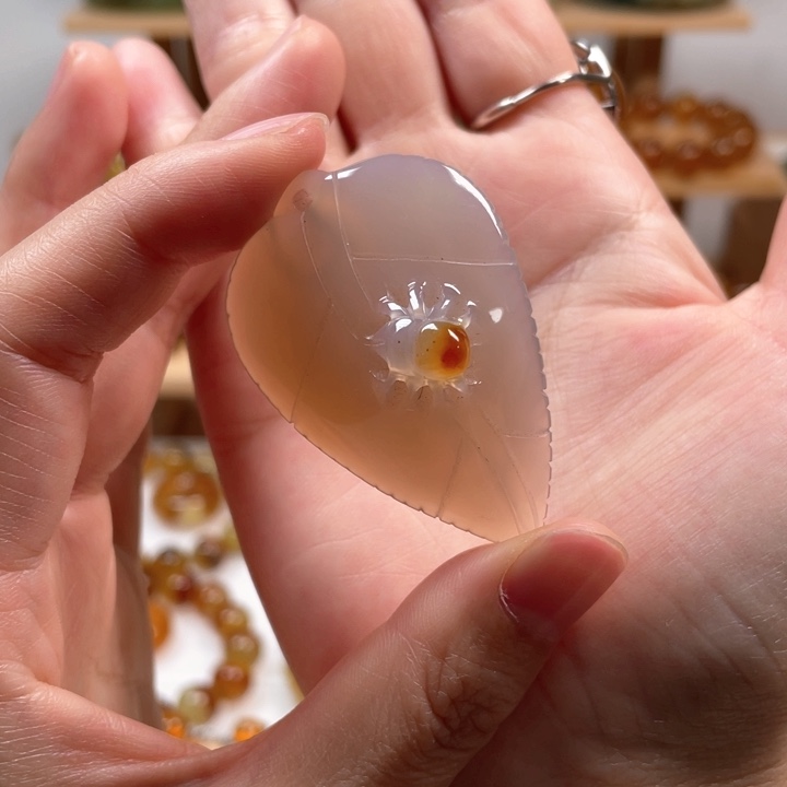 未镶嵌颈饰玛瑙/玉髓