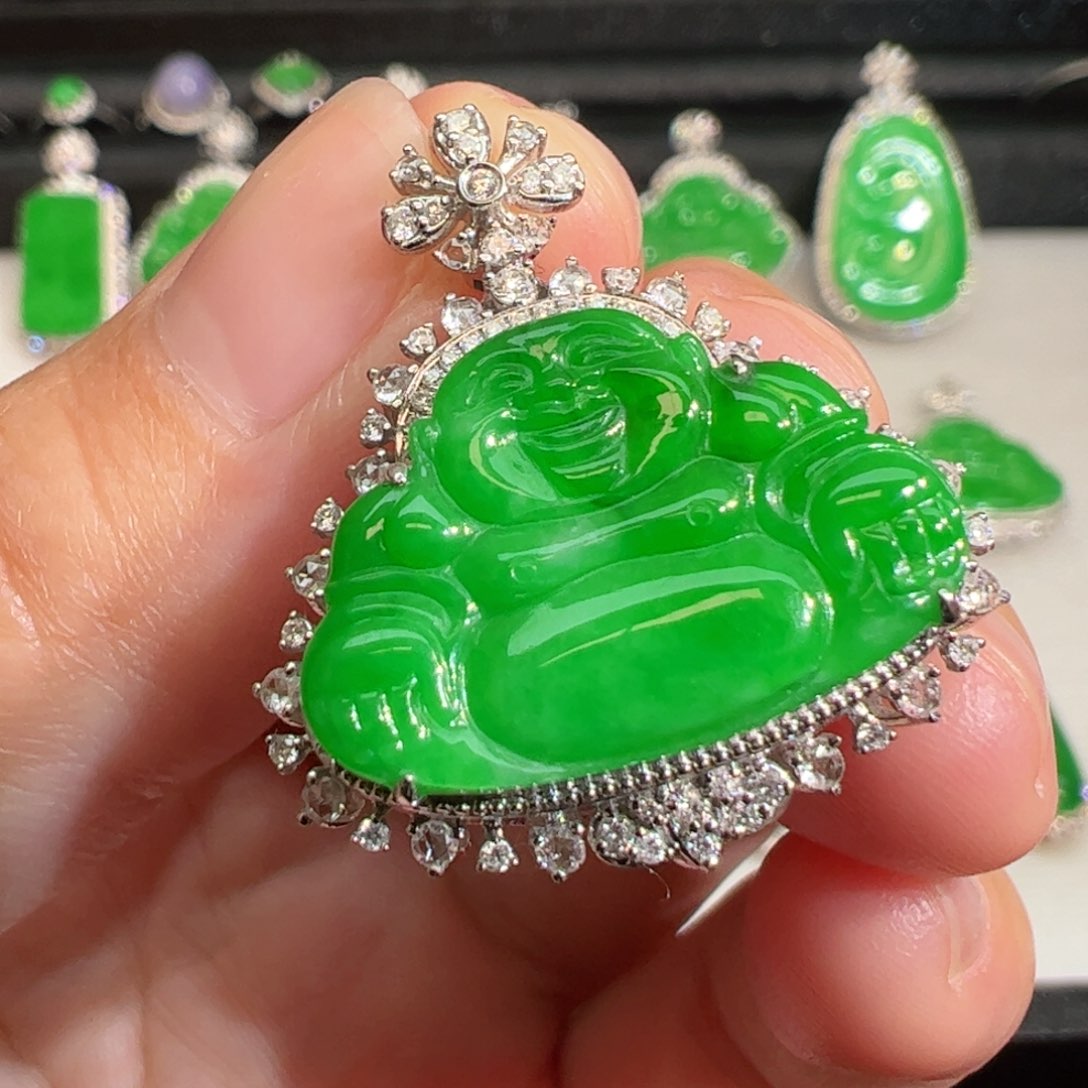 翡翠吊坠(不含链)18K金镶嵌