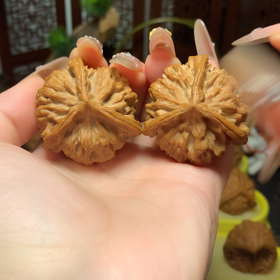 添***文玩核桃吊坠秦闷正奔全品