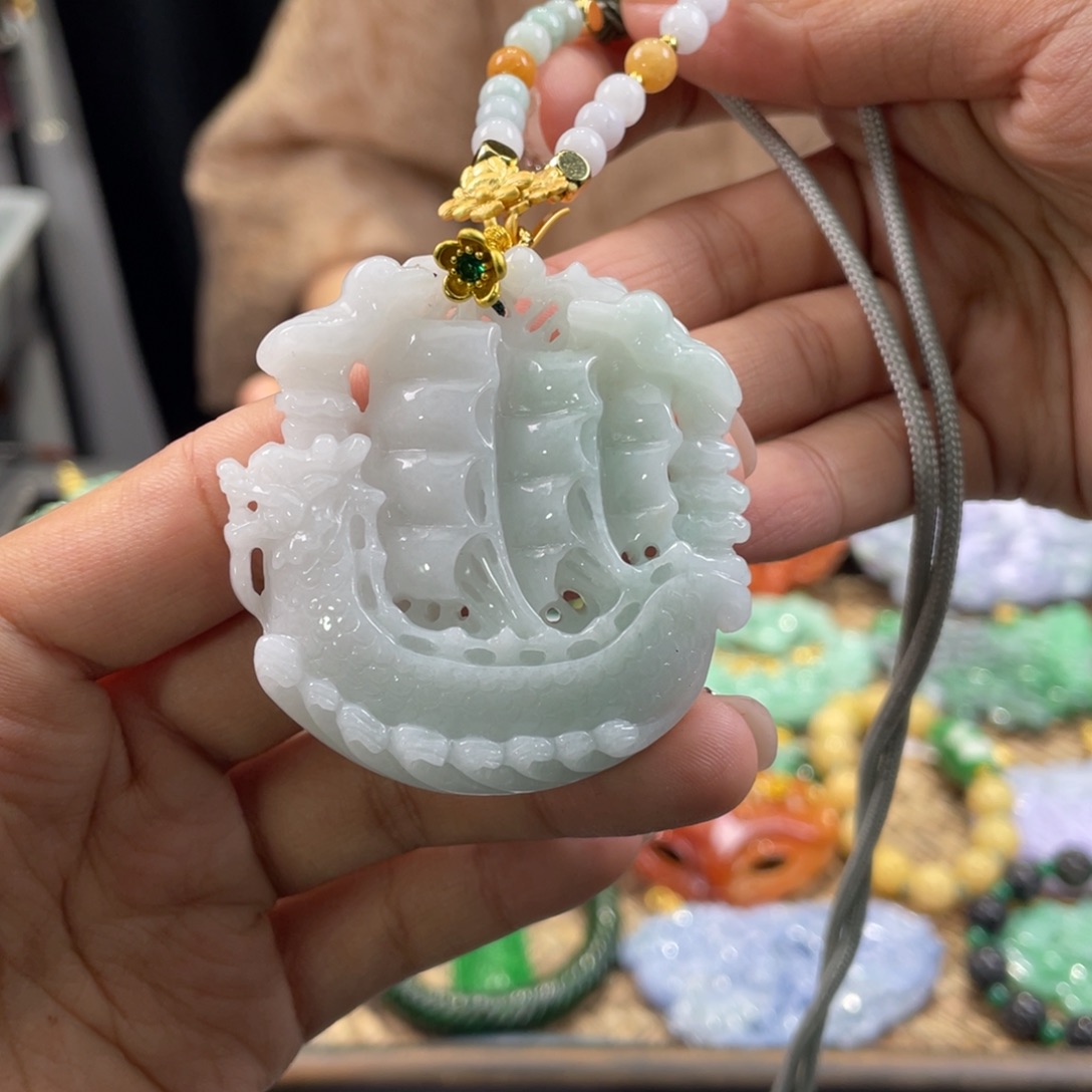翡翠颈饰未镶嵌代编织