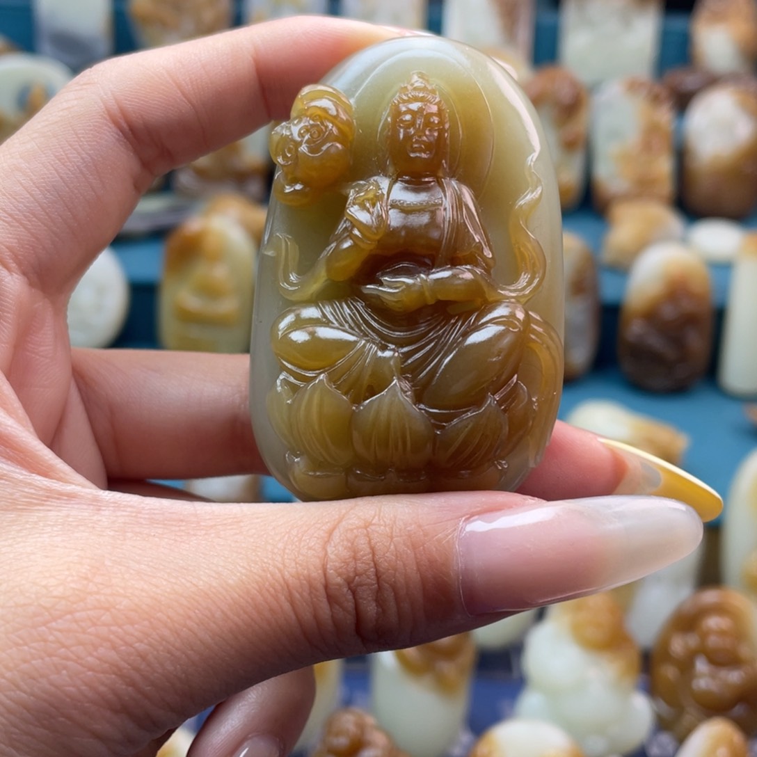 和田玉未镶嵌颈饰