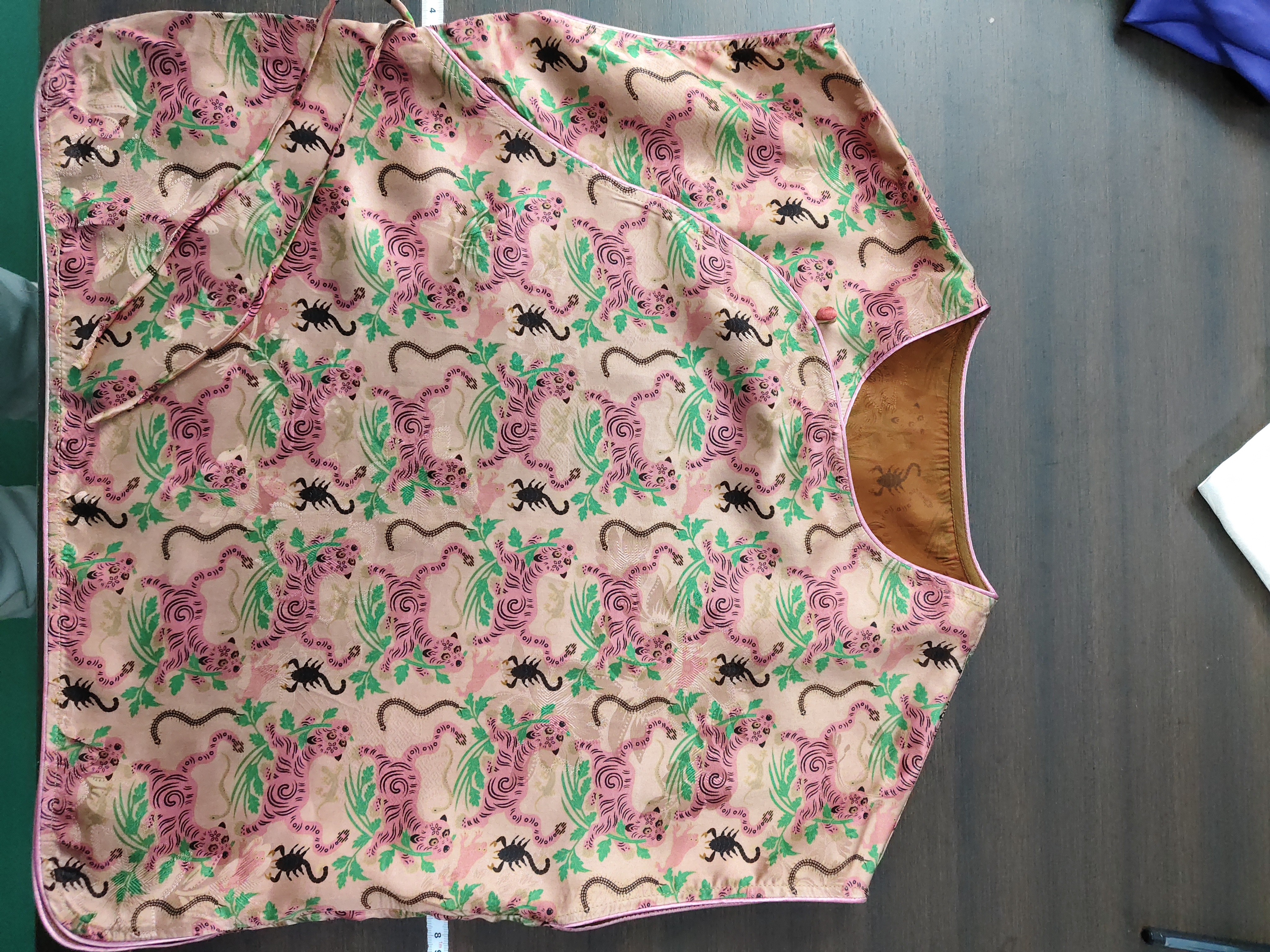 宋哥家的国风新中式百分百桑蚕丝虎镇五毒毛衫上衣