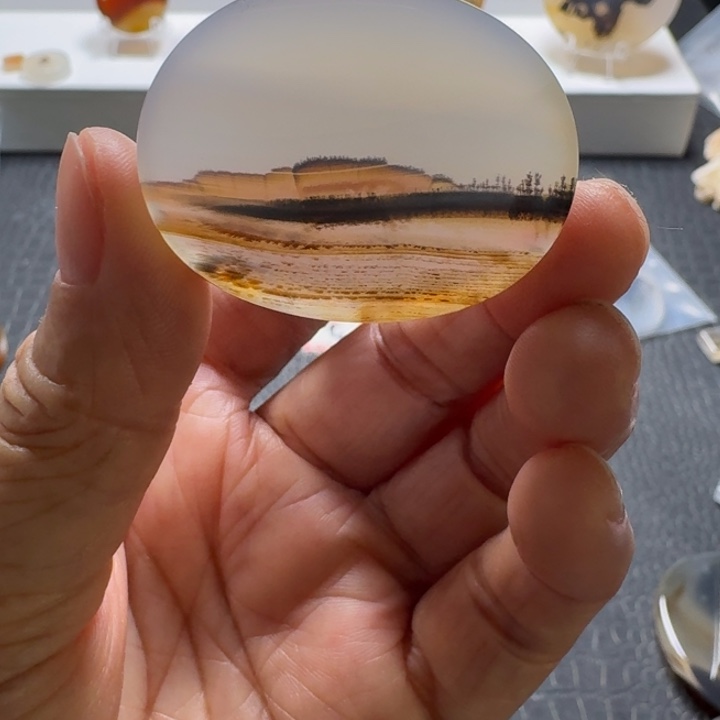 极***石玛瑙/玉髓未镶嵌珠宝奇石