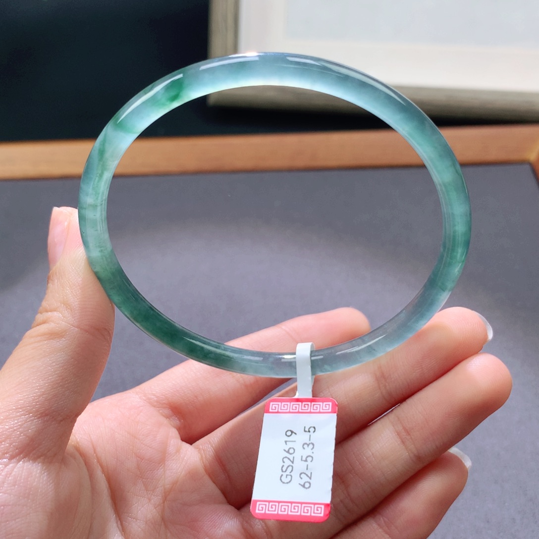 翡翠手镯未镶嵌天然翡翠手镯