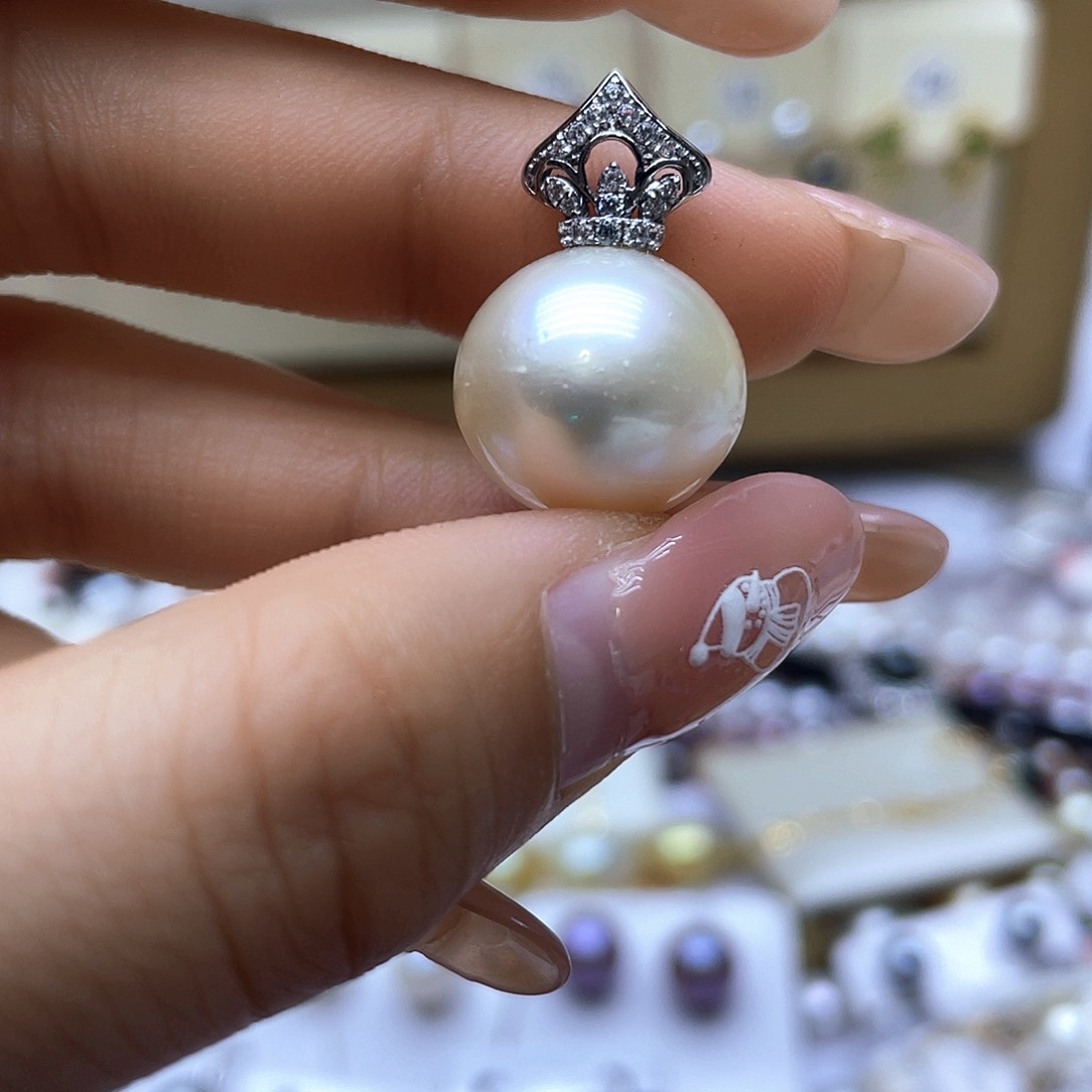 海水珍珠颈饰18K金镶嵌
