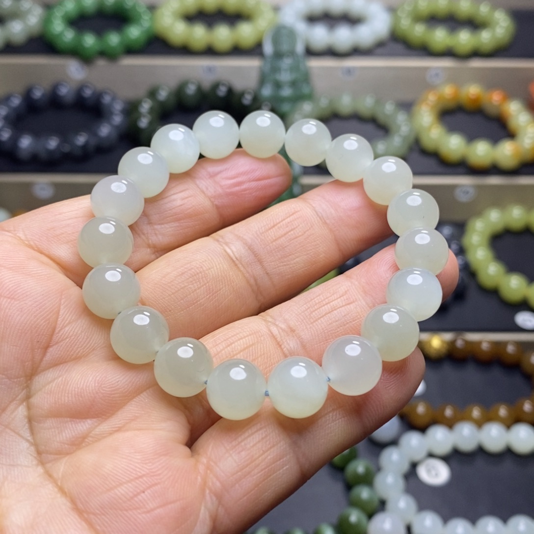 和田玉未镶嵌手串