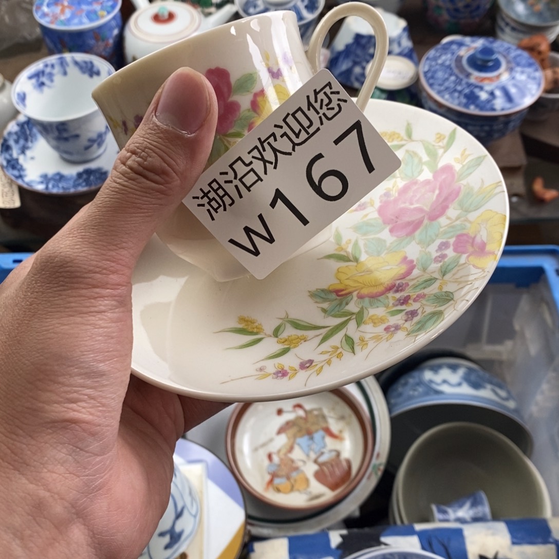 吴***歌瓷器的时候我也是醉