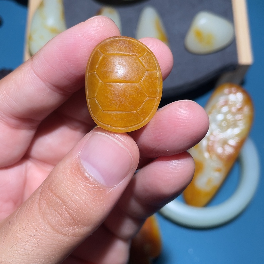 和田玉未镶嵌车挂