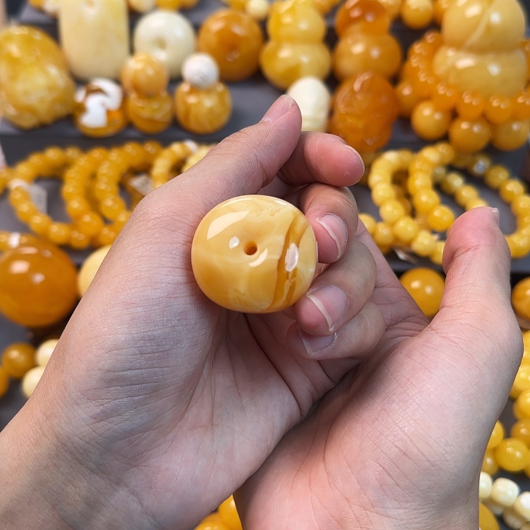 未镶嵌琥珀珠宝奇石