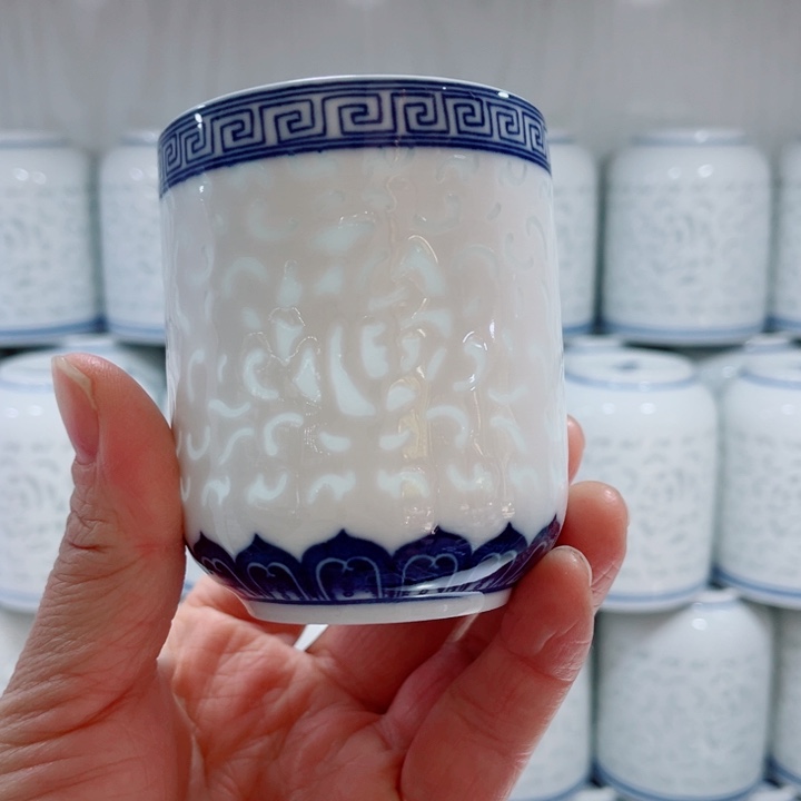 青花玲珑满雕青花可乐杯