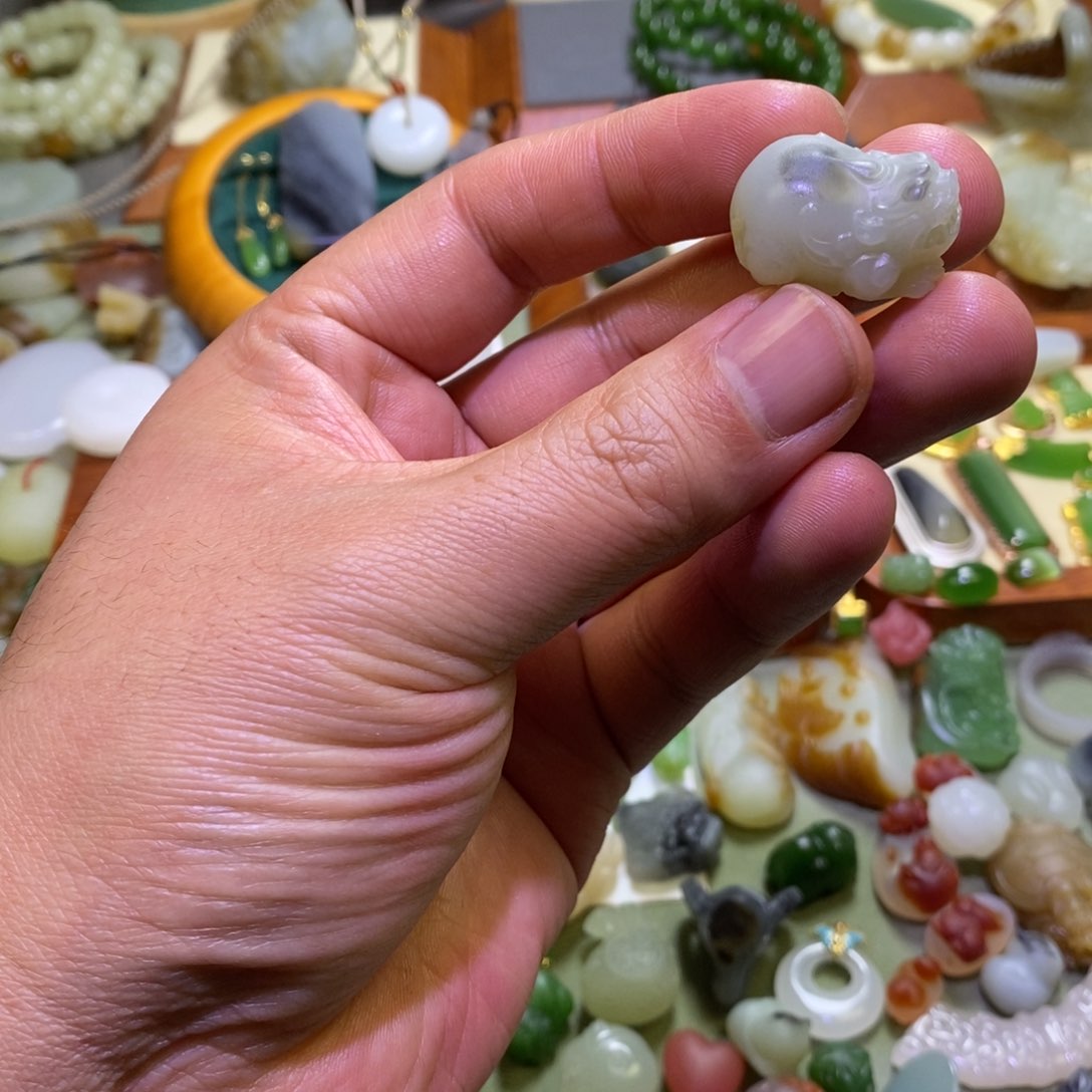 和田玉颈饰未镶嵌定制