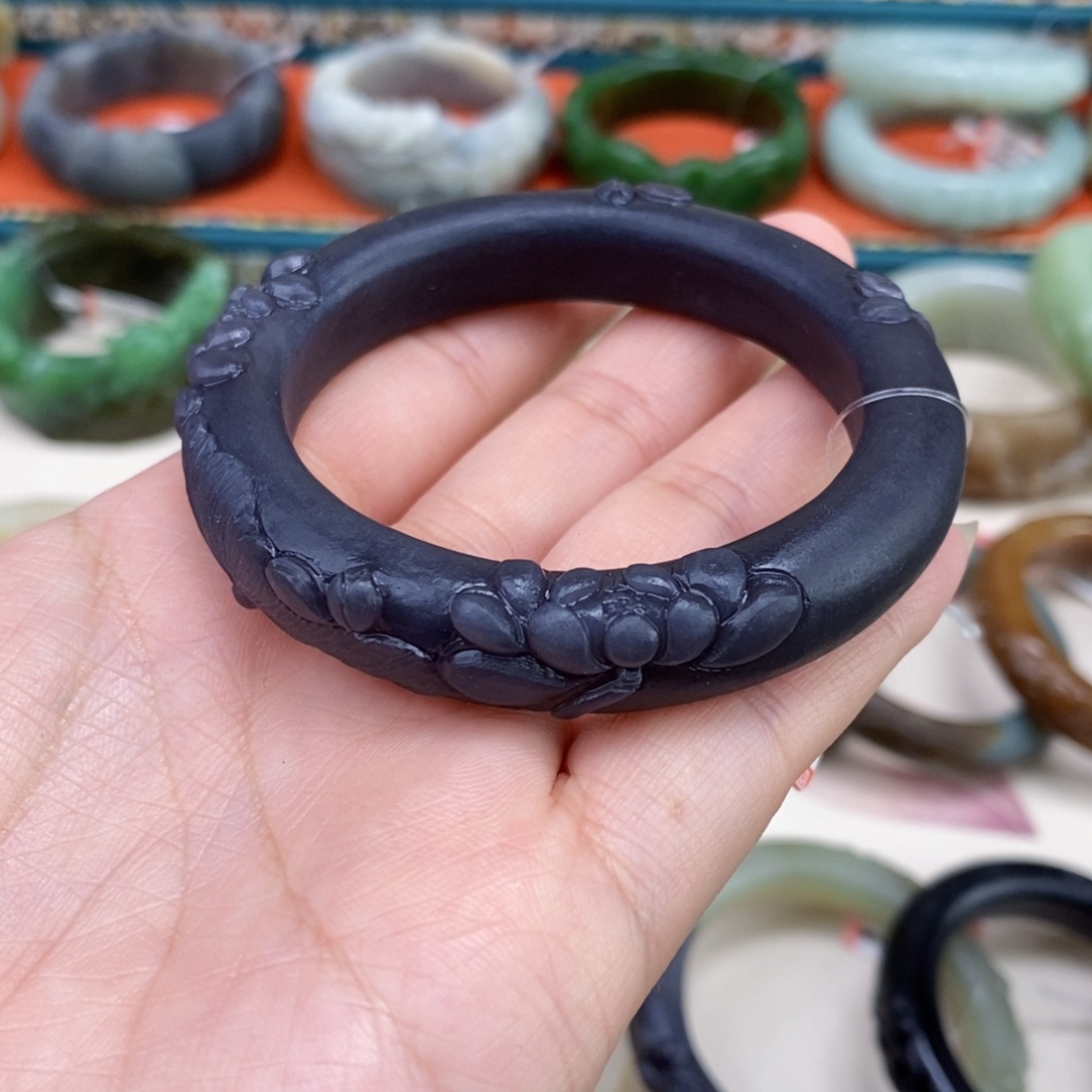 舍***得和田玉未镶嵌手镯54.5定制