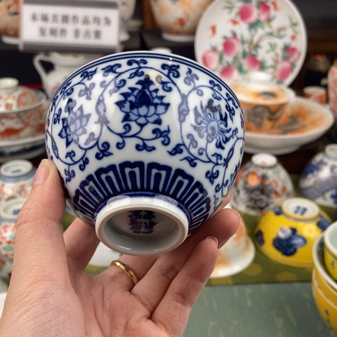 陶瓷的设计师是什么时候