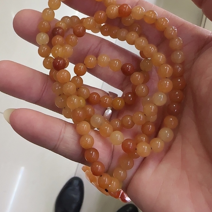 石英质玉（金丝玉）未镶嵌颈饰