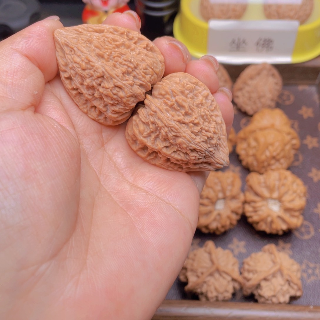 文玩核桃吊坠?****子塔尖33