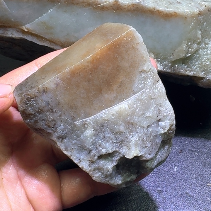 和田玉未镶嵌珠宝半成品