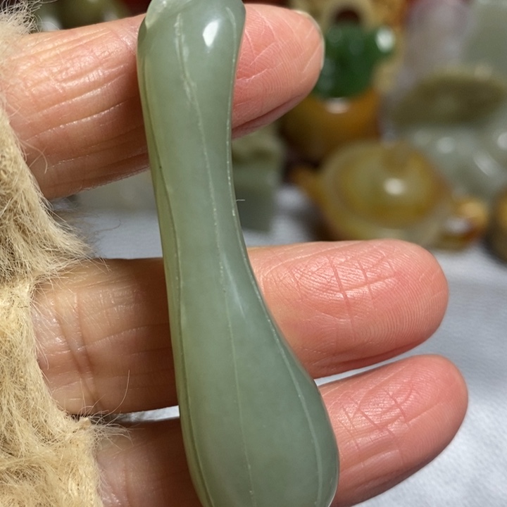 和田玉（糖玉）颈饰未镶嵌