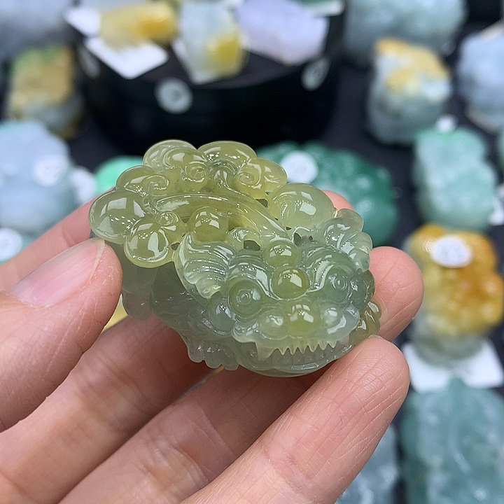 翡翠未镶嵌颈饰天然缅甸A货翡翠貔貅吊坠