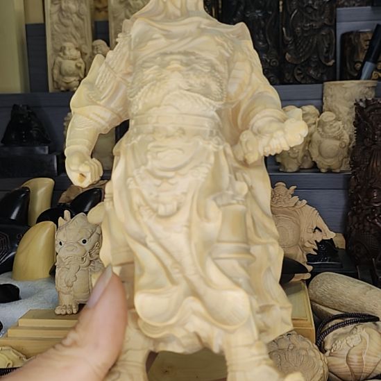 山***峰有机玻璃小叶黄杨23公分关公