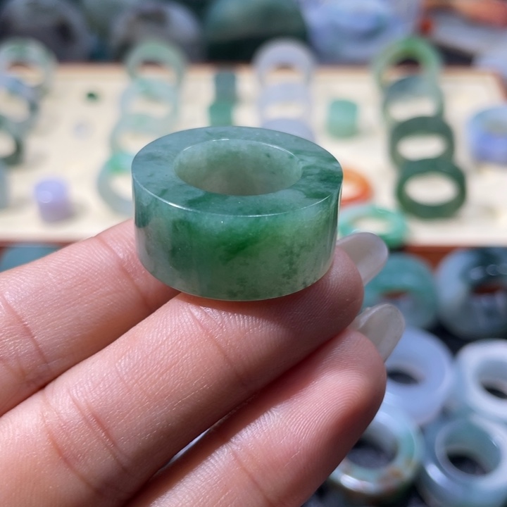 定制翡翠未镶嵌天然翡翠