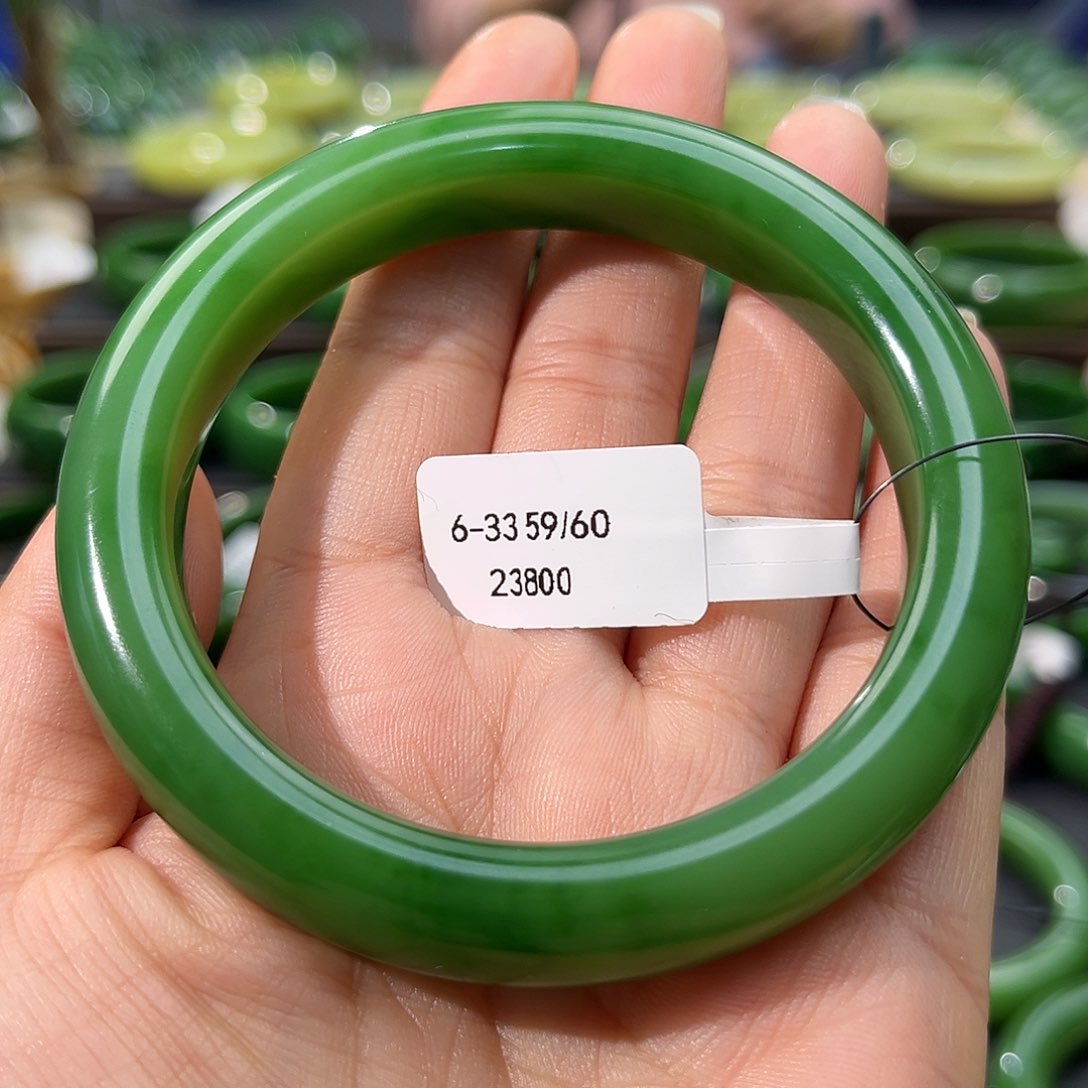 和田玉（碧玉）手镯未镶嵌