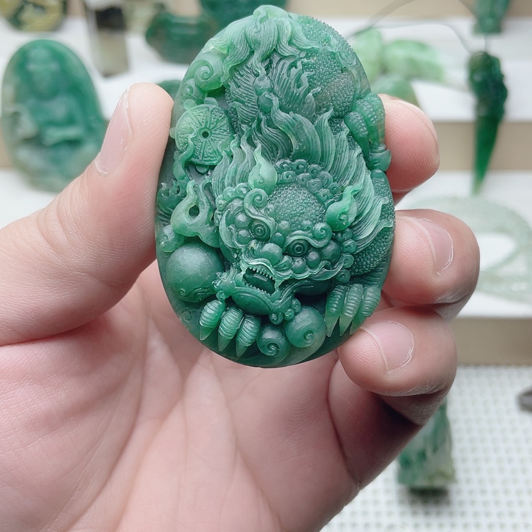 山***山独山玉未镶嵌挂件