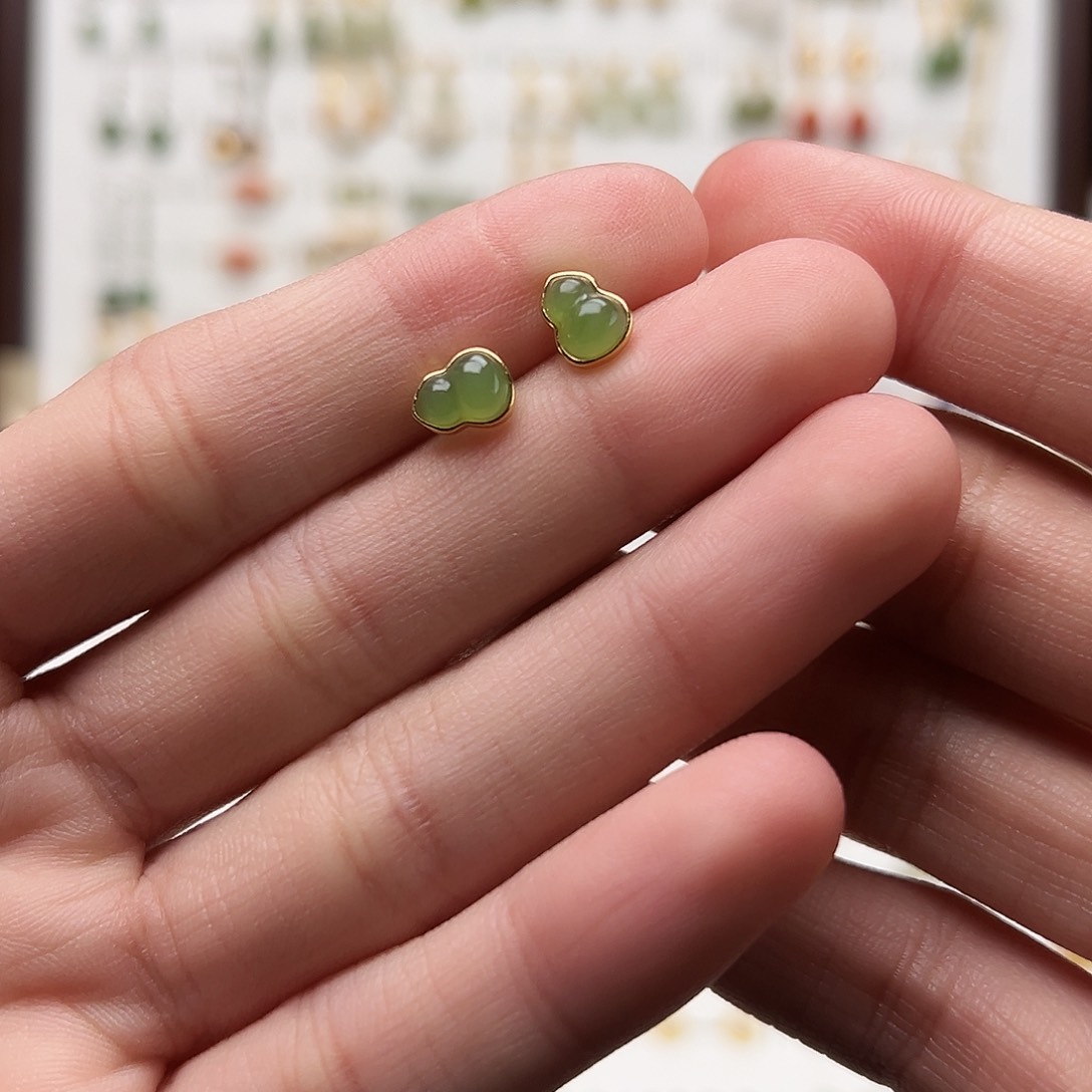 银S925镀金镶嵌和田玉耳饰