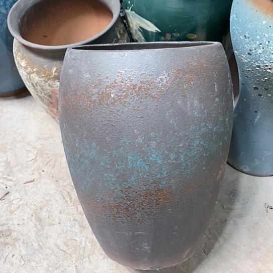 紫砂花盆口22高度33黑刷