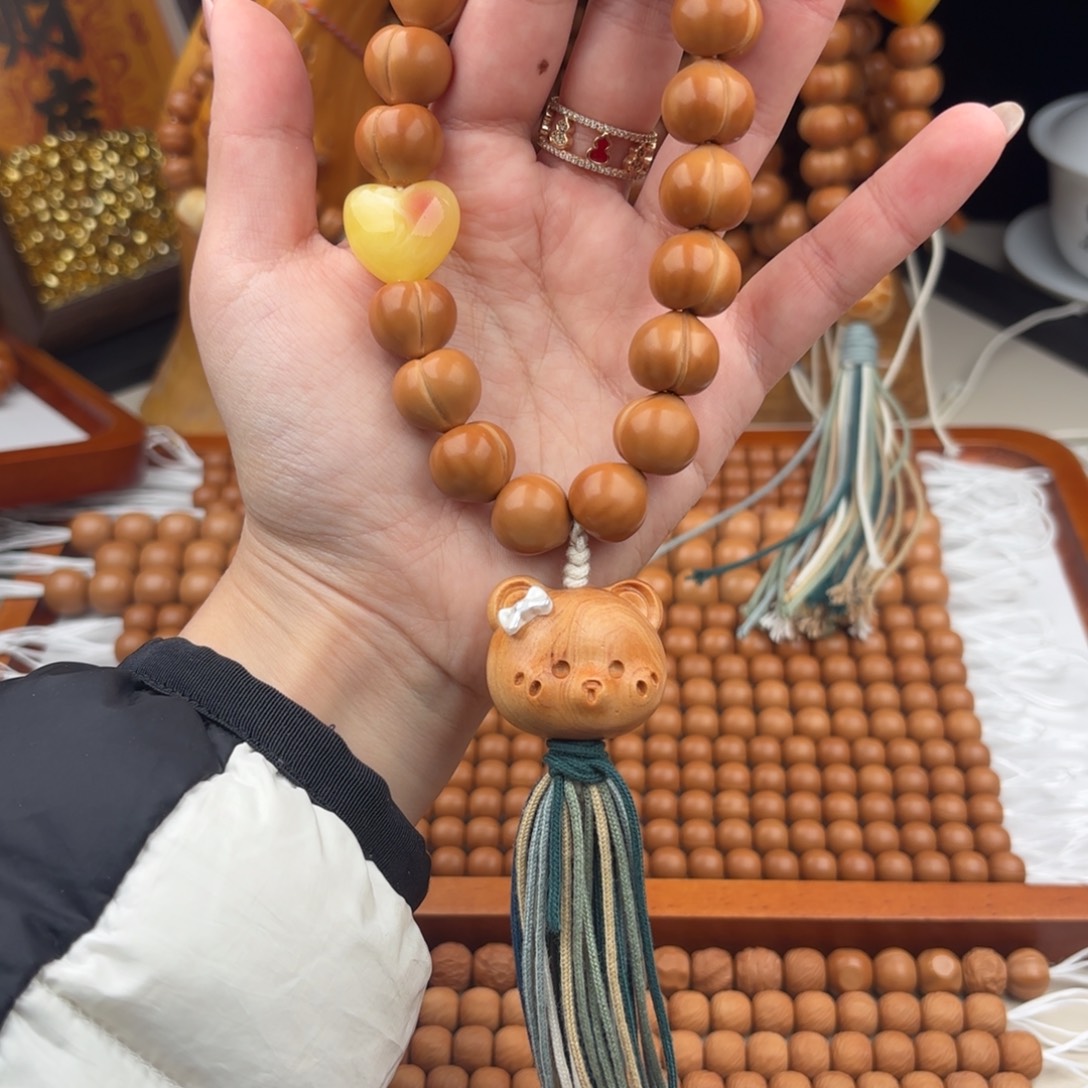 吊坠猴头核桃设计款猴头屁桃带配饰